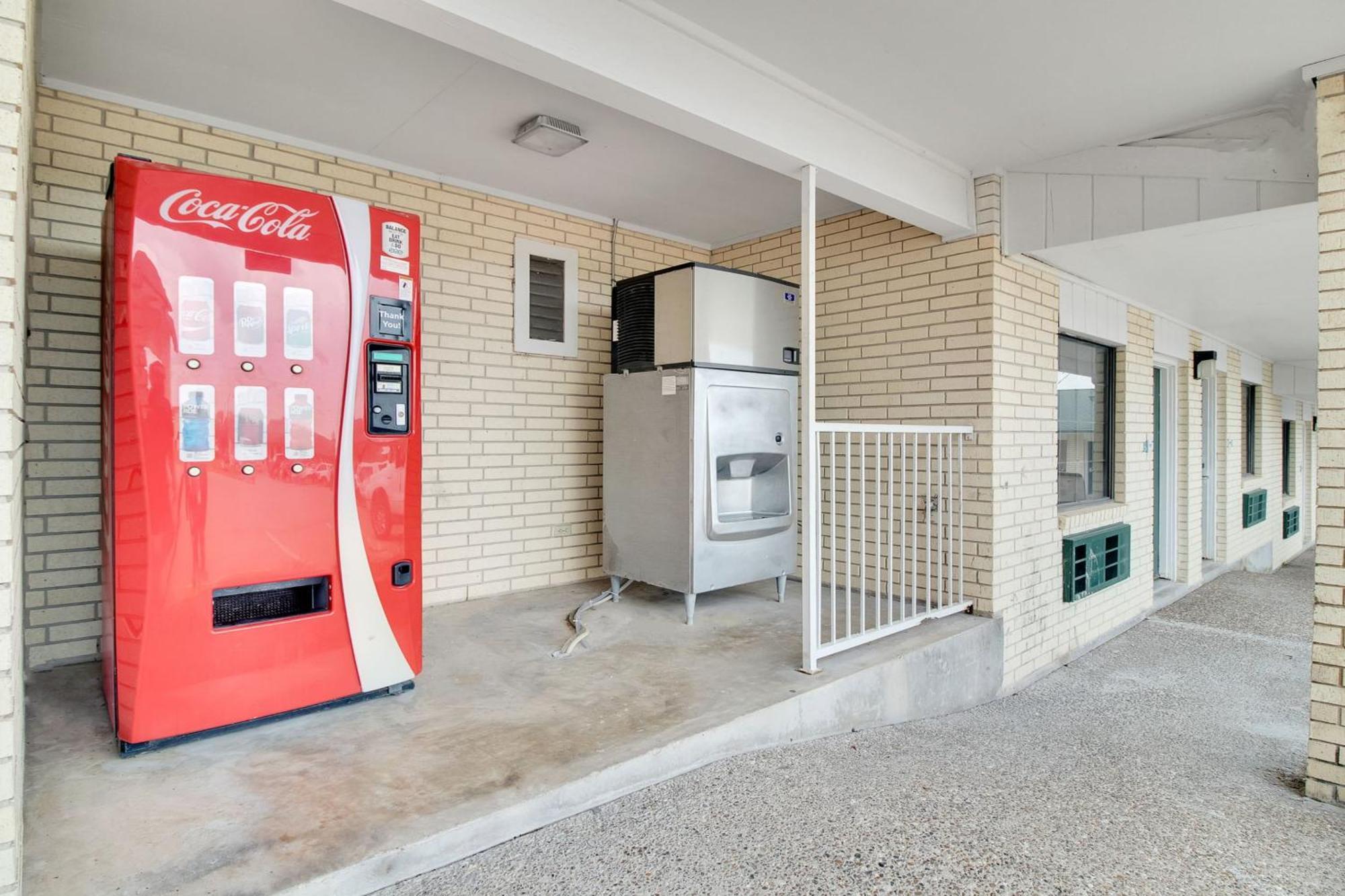 Three Rivers Executive Inn & Suites By Oyo Exterior foto