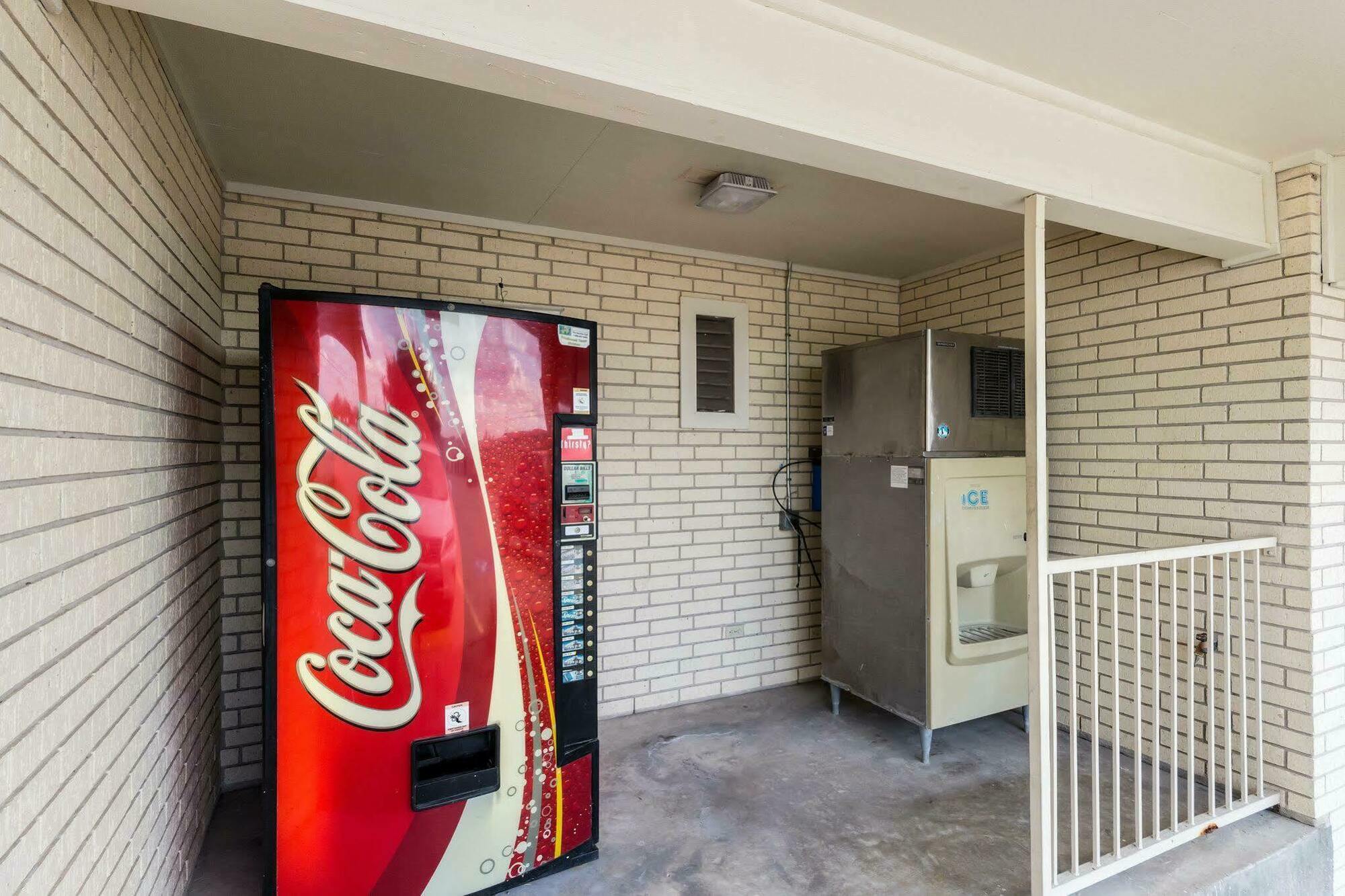 Three Rivers Executive Inn & Suites By Oyo Exterior foto